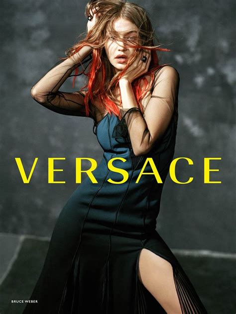 welche art von models hat versace|versace model salary.